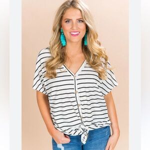 I Joah black and white striped tie front top